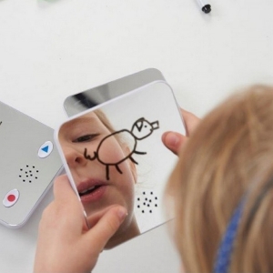 See and Speak Mirror Recorder